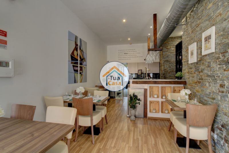 Restaurante para Trespasse Localizado no Empreendimento Marina Village em Olhão